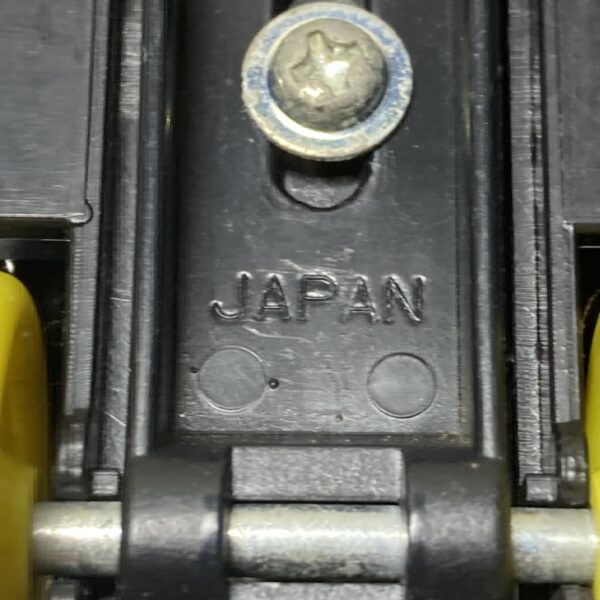 【廃盤レア プラレール】205系山手線 田窓銀メッキ 旧動力 中間車 - 画像 (10)