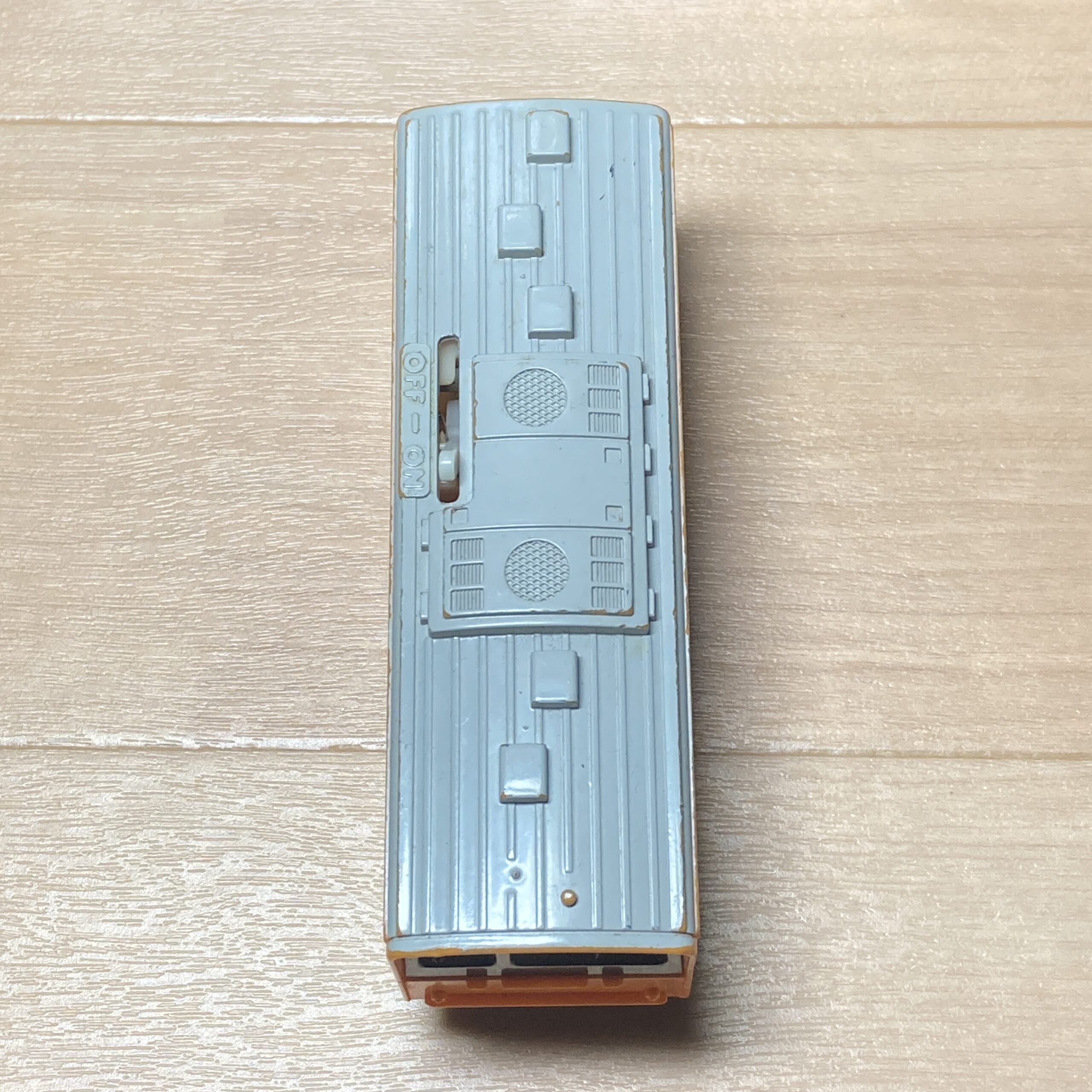 【プラレールジャンク】201系通勤電車(JR西日本・オレンジ)動力車 - 画像 (7)