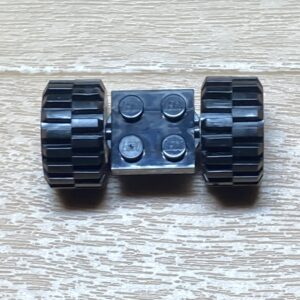 【LEGO正規品】車軸(4600)ブラック×1(6015)ブラックタイヤ.ホイール×2