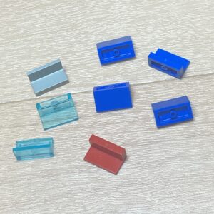 【LEGO正規品】パネル1×2×1 2種類(4865)ブルー×4 ライトグレー×1 レッド×1 （30010）トランスライトブルー×1