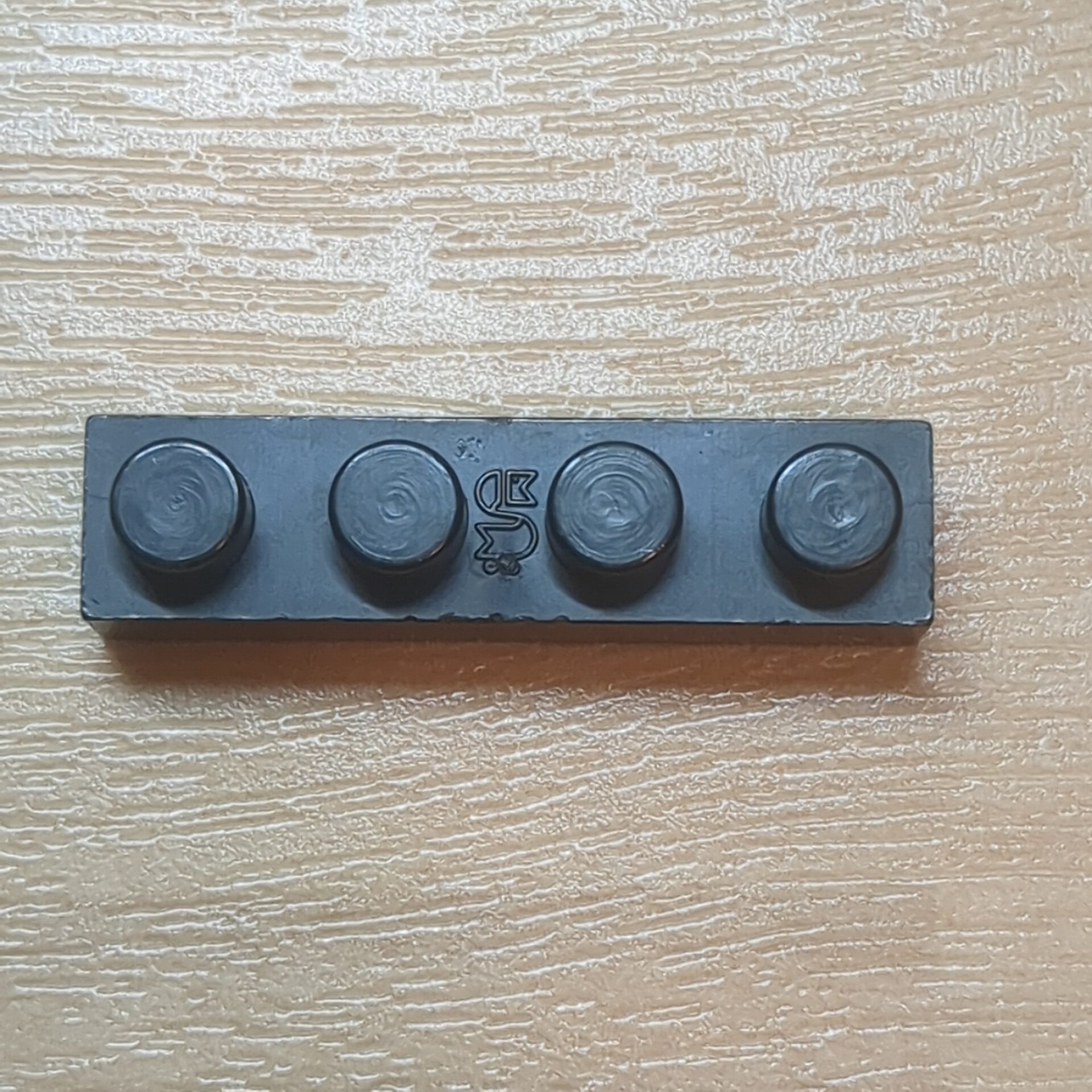 【ブロック玩具】カワダブロック 1×4プレート イエロー×6 ブラック×2 グリーン×2 レッド×1 ホワイト×1 ライトグレー×1 - 画像 (3)