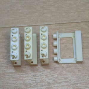 【ブロック玩具】カワダブロック 車体・ 窓枠パーツ ホワイト×4