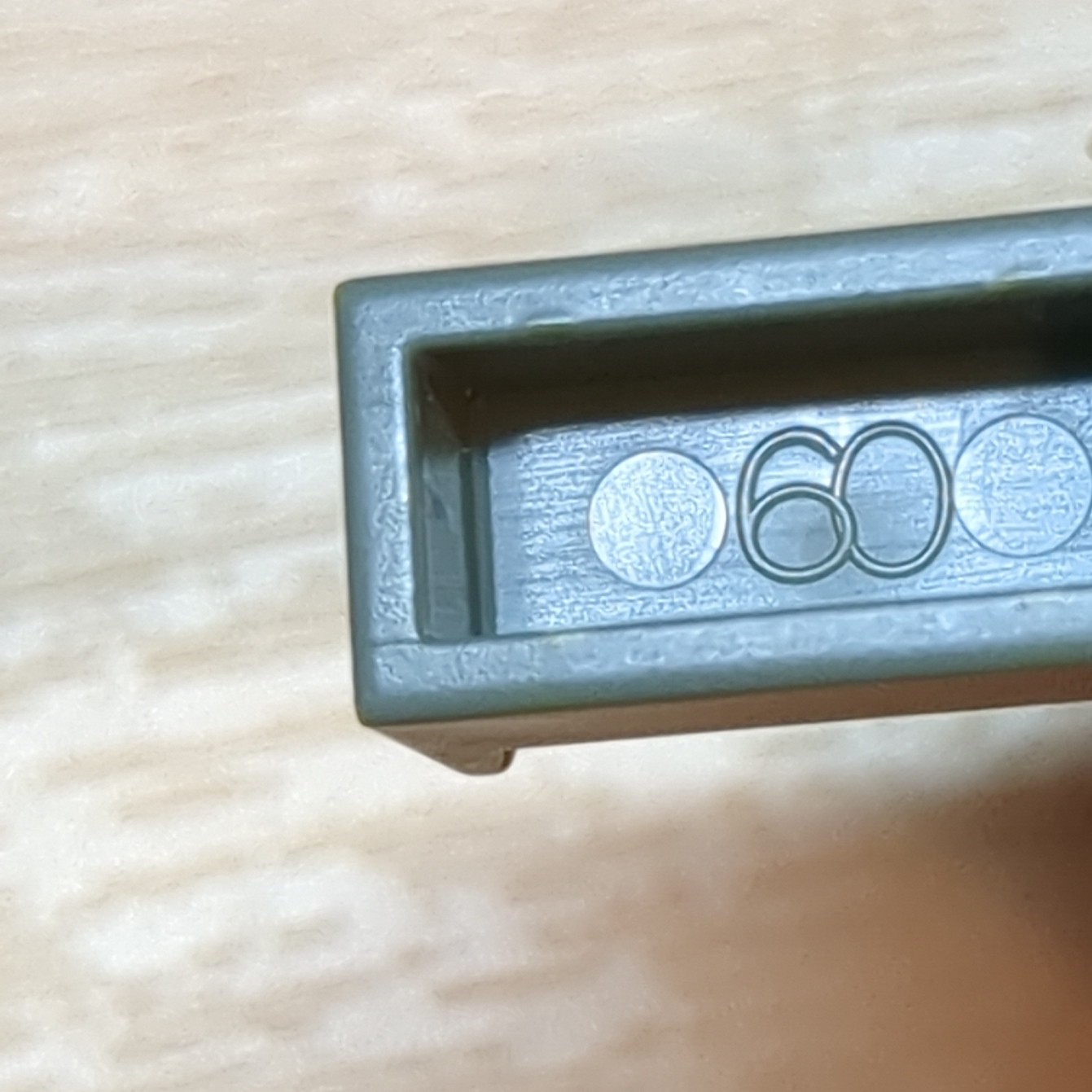 【ブロック玩具】カワダブロック 座席・ベンチパーツ ブラウン×5 ホワイト×2 ライトグレー×1 - 画像 (4)