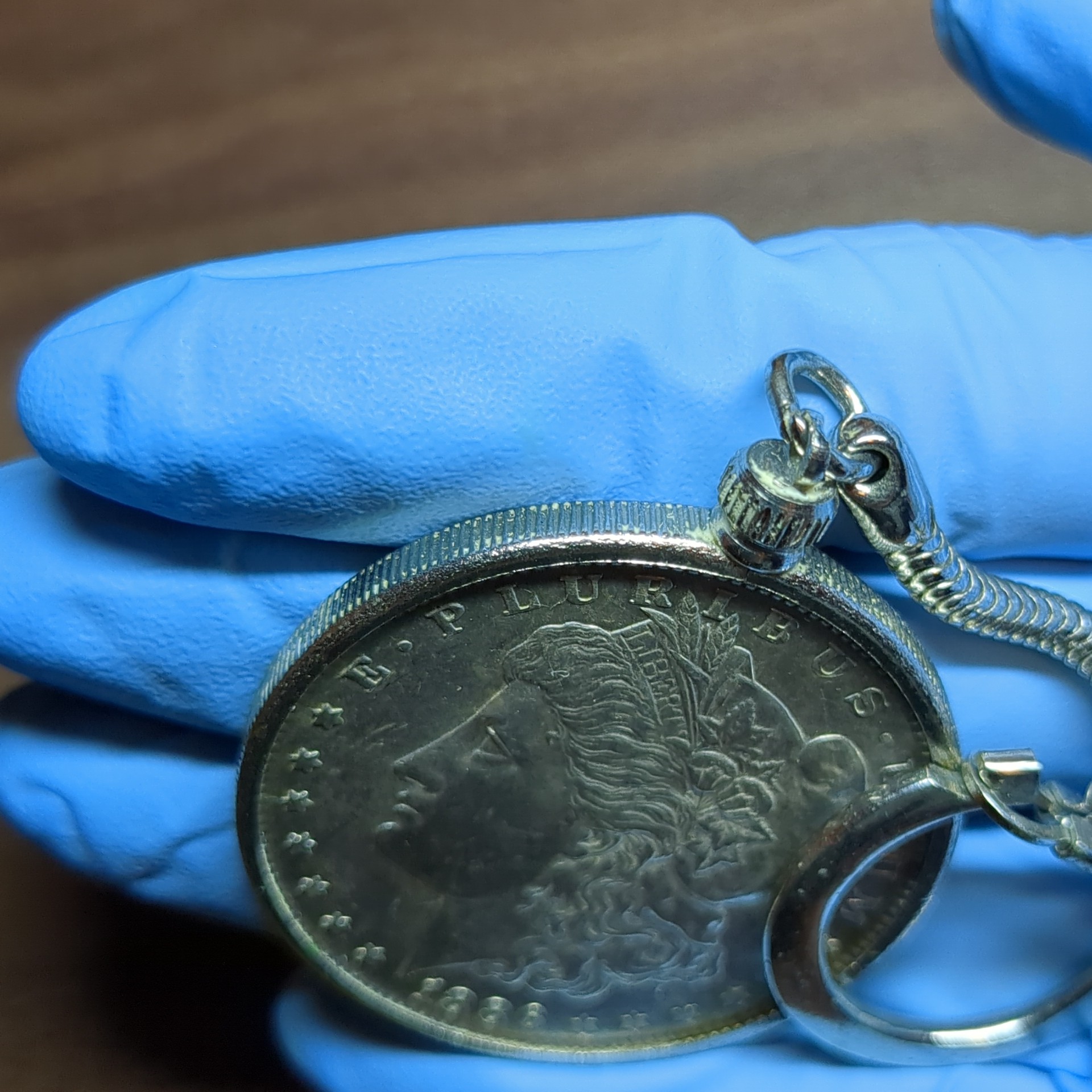 【外国記念硬貨】1886年モルガンダラー アメリカ1ドル銀貨 キーホルダーつき - 画像 (3)